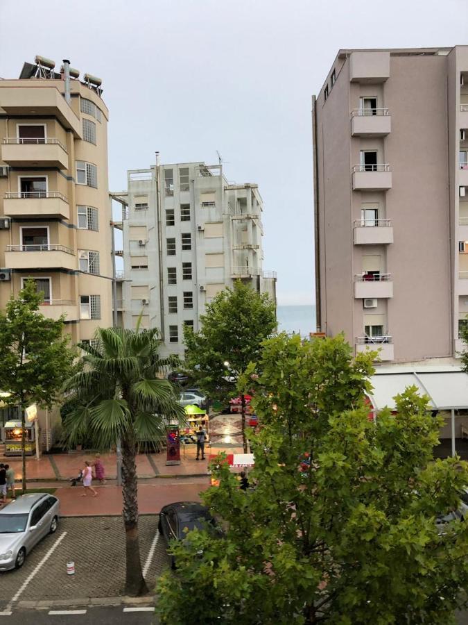 Vogli'S House Apartments & Rooms Durres Exterior photo