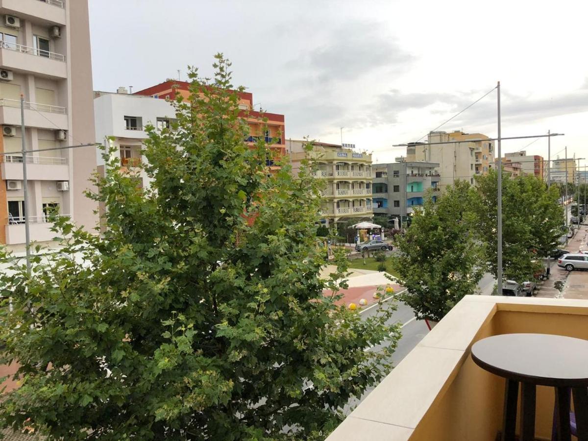 Vogli'S House Apartments & Rooms Durres Exterior photo
